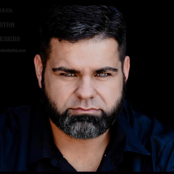 Anton Botha Afrikaans artist performing live